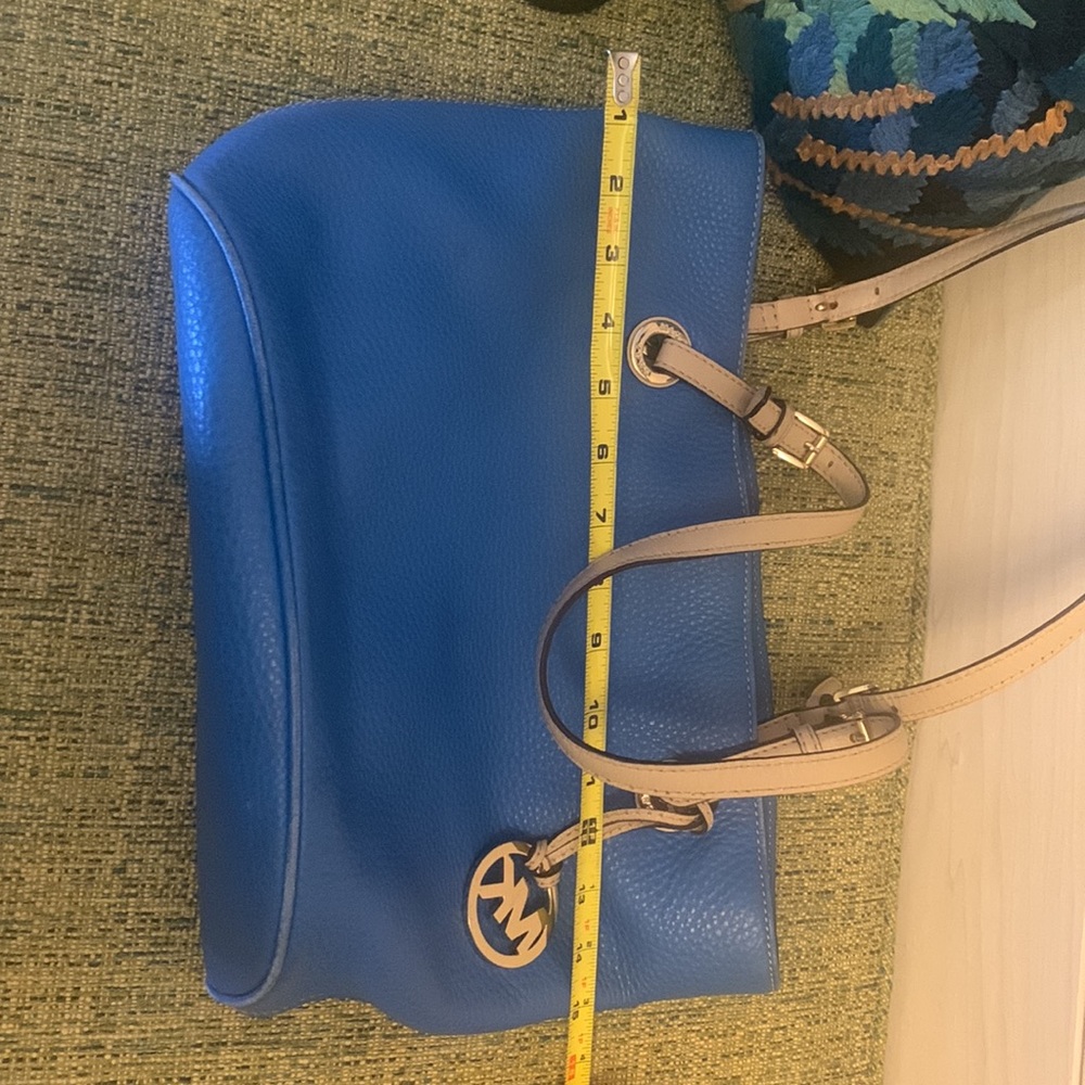 Michael Kors purse - Picture 9 of 11